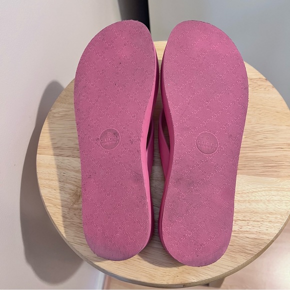 Gucci Pascar GG Platform Flip Flop - Worn Once! Size 39 - Picture 4 of 9